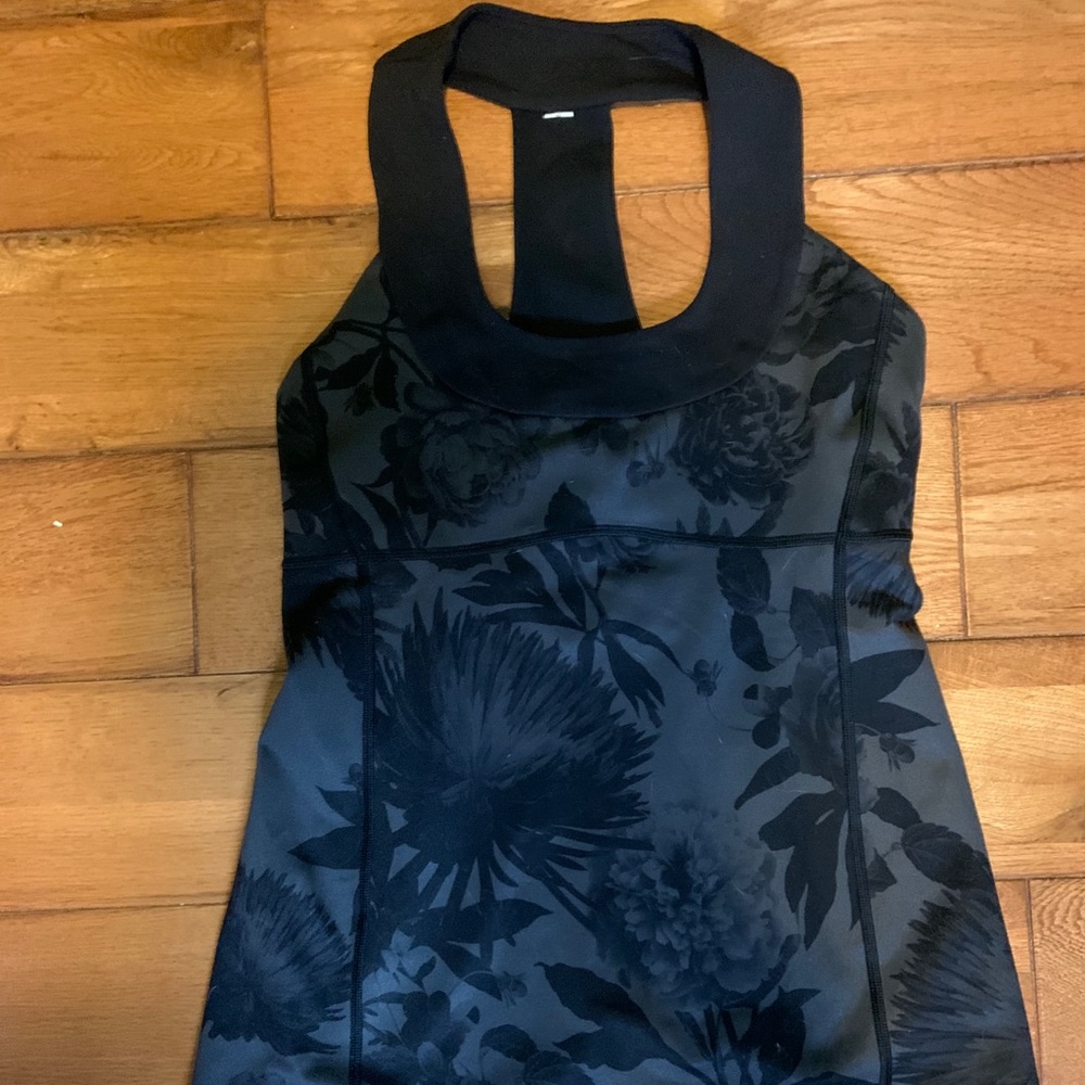 Lululemon scoop neck tank